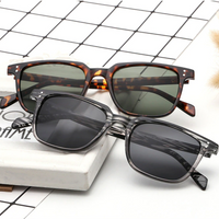 Thumbnail for Óculos de Sol Kent